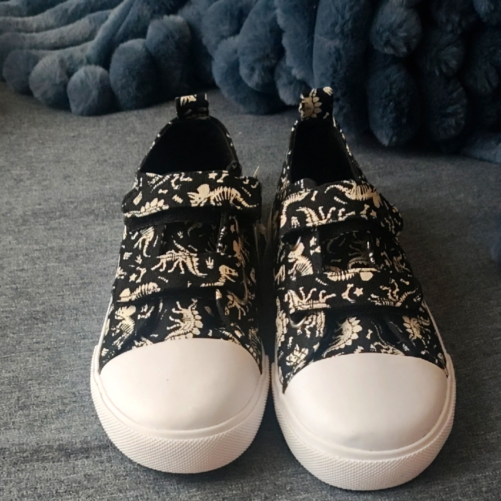 Tommy Bahama Kids Black and Cream Sneakers